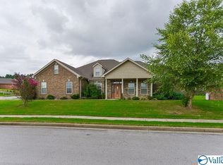 2403 Butte Woods Ln SW, Huntsville, AL 35803