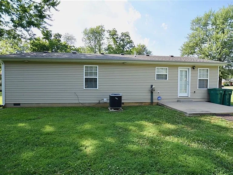 754 W Elm Rd — Photo 6