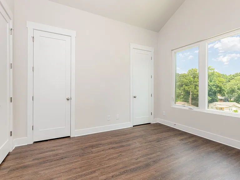 212 Mattoon St — Photo 16