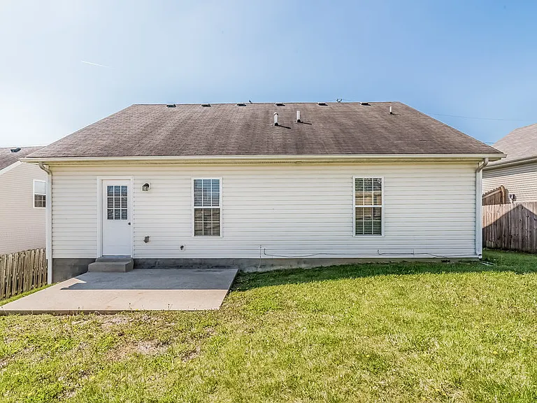 1202 Elisha Ct — Photo 13