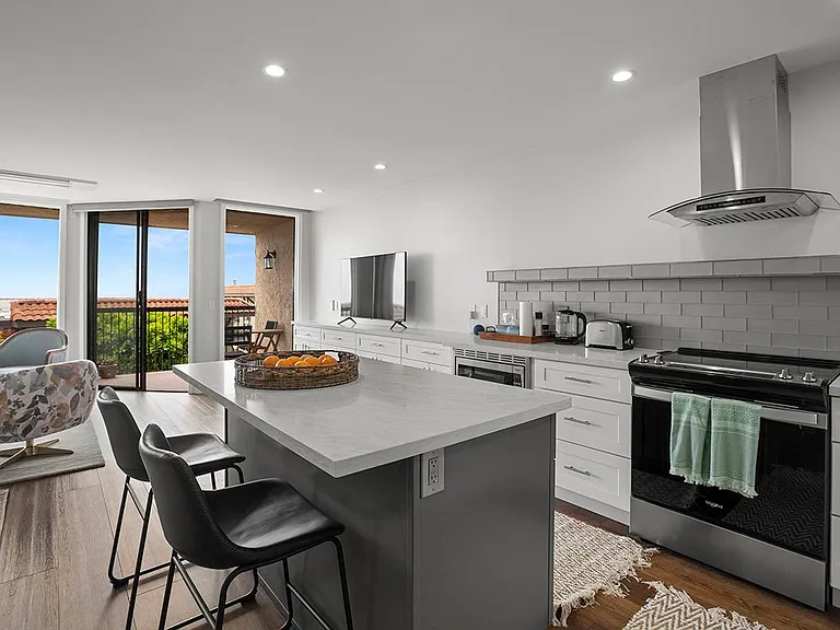 190 Del Mar Shores Ter #73 — Photo 3
