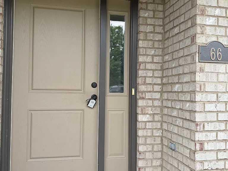 66 Bellvue Dr — Photo 6