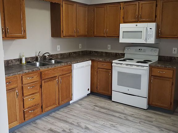 2nd image of 411 W 1st St #1