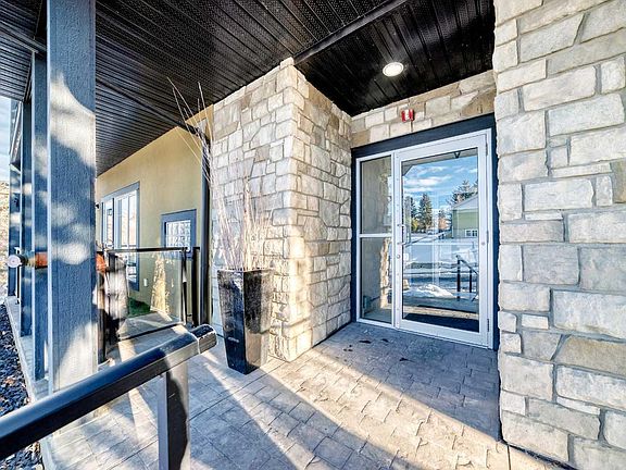4th image of 4704 Stanley Rd SW #103