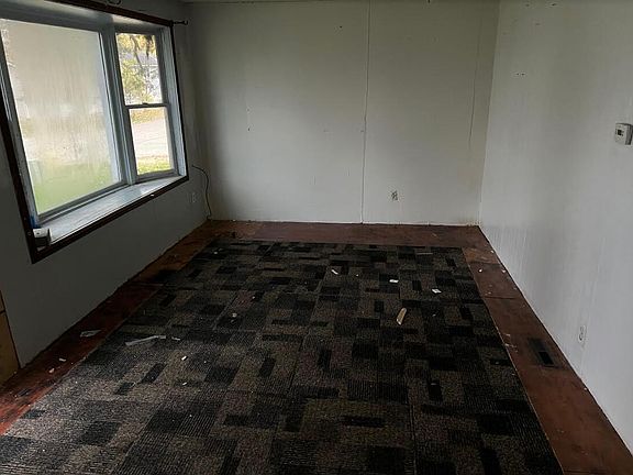 2nd image of 5830 Dakota Ave