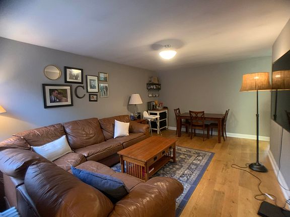 3rd image of 3600 Irwin Ave #2