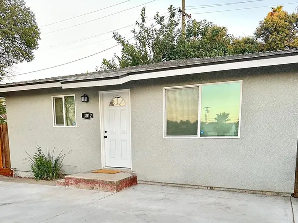 3012 E Floradora Ave, Fresno, CA 93703