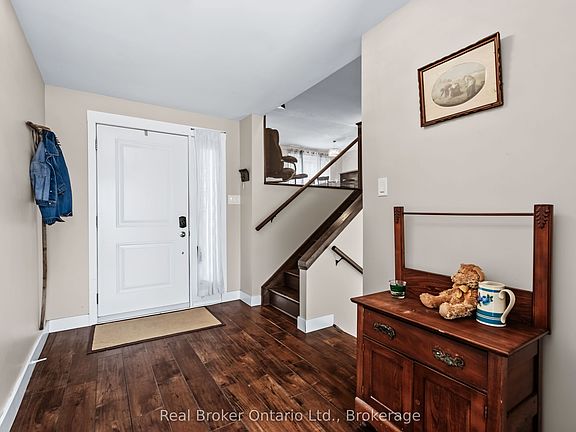 5th image of 115 Carlisle St