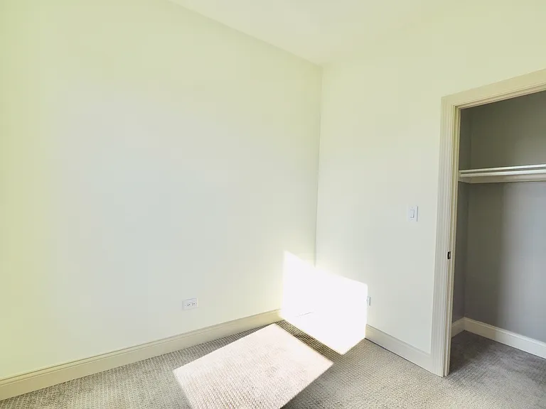 1051 N Lawndale Ave #2 — Photo 8