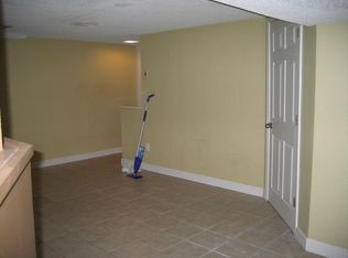218 Applewood Ln, Bloomingdale, IL 60108