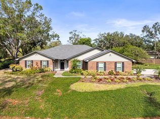 10111 Lake Cove Ln, Tampa, FL 33618