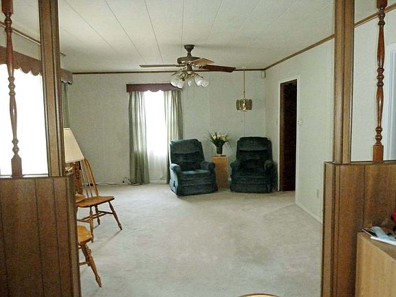 3rd image of 244 Bonnell Dr