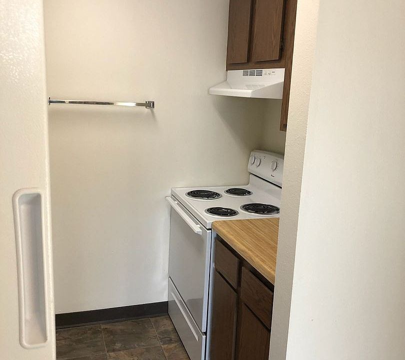 1st image of 3015 20th St S APT 201