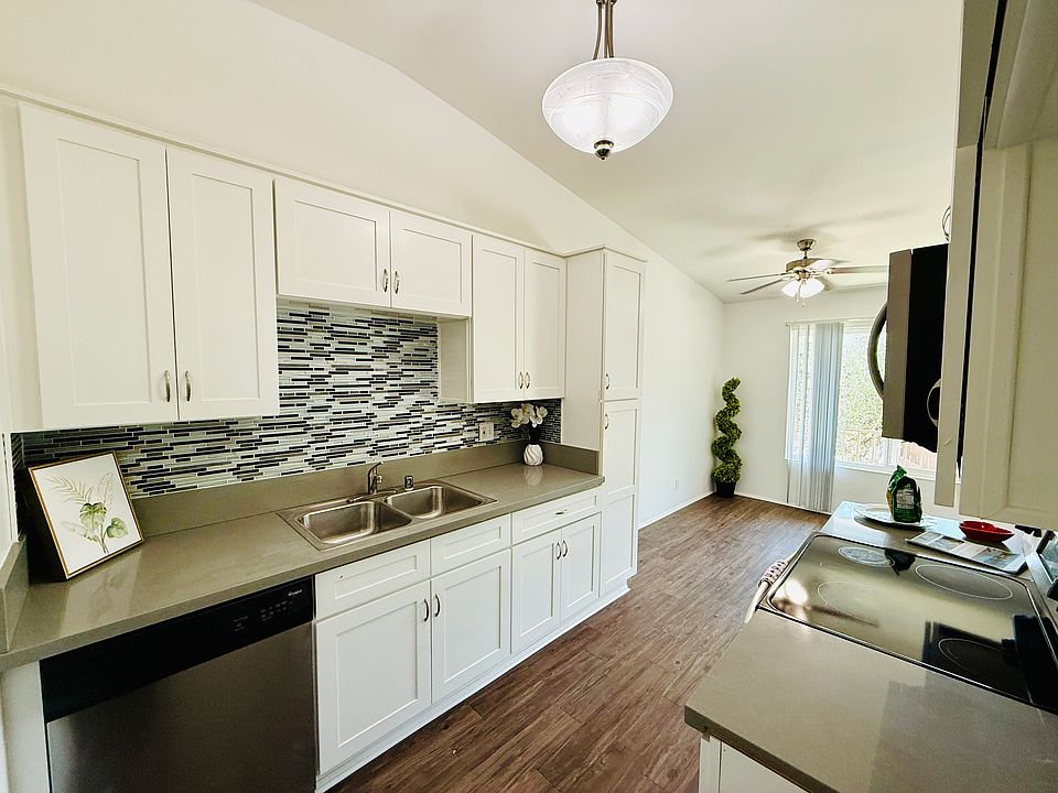 1st image of 24065 Ocean Ave #1