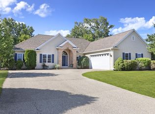 525 Prairie View Rd, Williams Bay, WI 53191