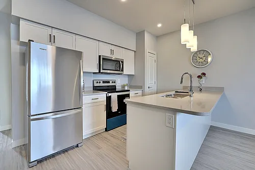 5111 E Primrose Green Dr #214 Photo 1