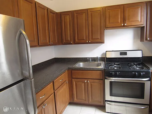 Rented by Kian Realty | media 21