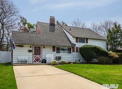 1st image of 128 Twin Ln N