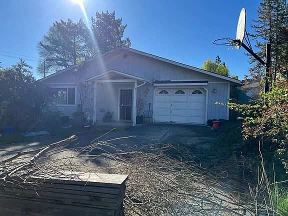 2nd image of 540 Oak Knoll Dr