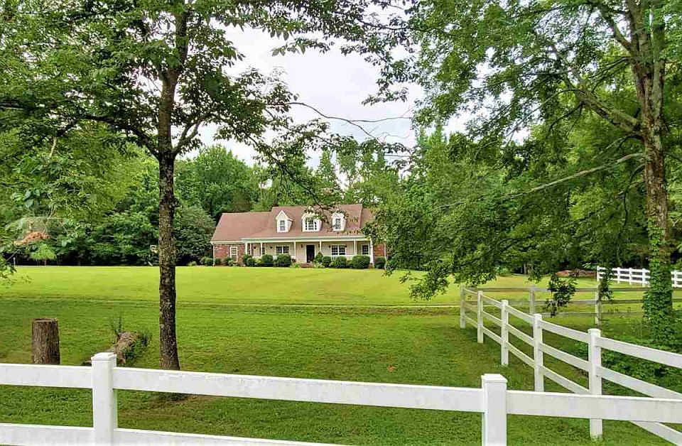 1st image of 140 Jameson Dr