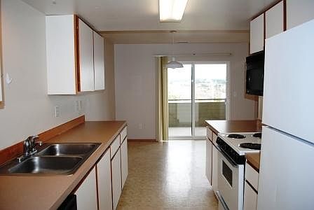 5th image of 214 Antles St APT 306