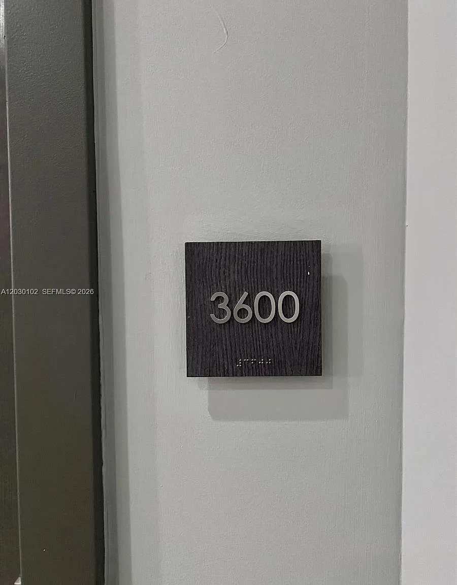 The Bondo (1080 Brickell) — Photo 4