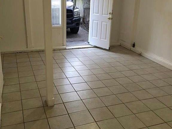 3rd image of 2518 Grant St #A