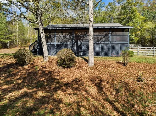 401 Rockhouse Rd, Waleska, GA 30183