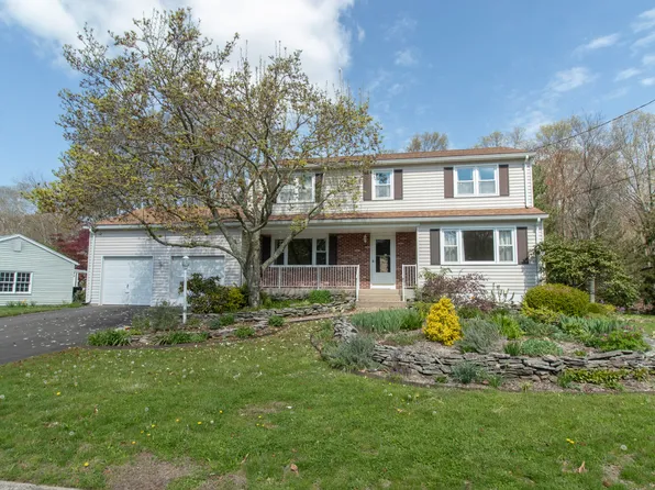 26 Oak Hollow Road, Branford, CT 06405