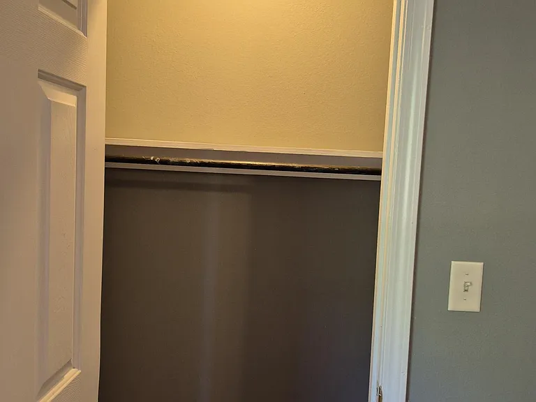 712 Michael Dr — Photo 35