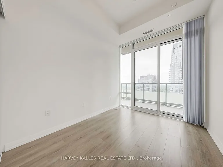 50 Dunfield Ave #Penthouse 17 — Photo 11
