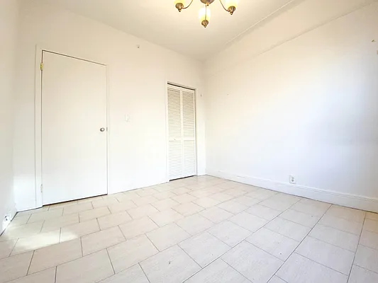 Rented by RealTegrity NY LLC | media 13