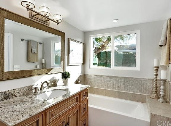 5th image of 2674 W 232nd St
