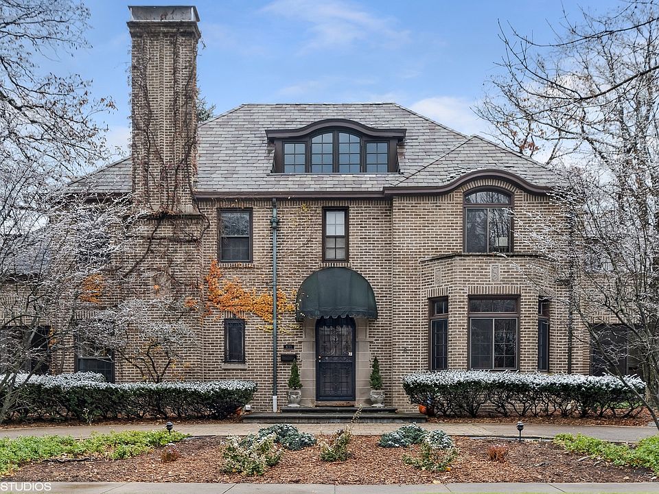 1st image of 831 Ashland Ave