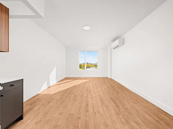 1832 Fulton Street image 1 of 12