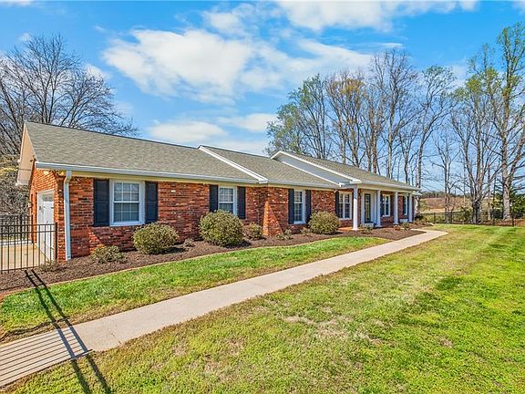 5th image of 1120 Bethania Rural Hall Rd