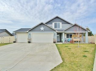 1211 Mahogany St, Parma, ID 83660