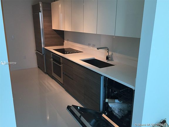 4th image of 1100 S Miami Ave #2505
