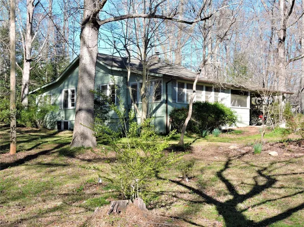 1090 Blanton St, Columbus, NC 28722