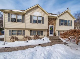 35 Payton Ter, Bristol, CT 06010