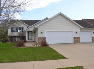 5102 Middlebrook Dr NW, Rochester, MN 55901