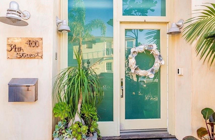 Private Entrance
