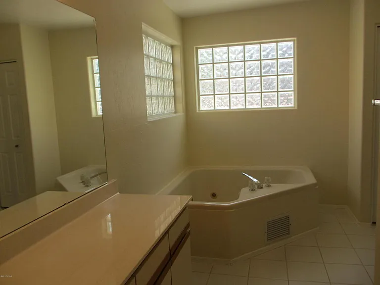 3777 N Camino Leamaria — Photo 11