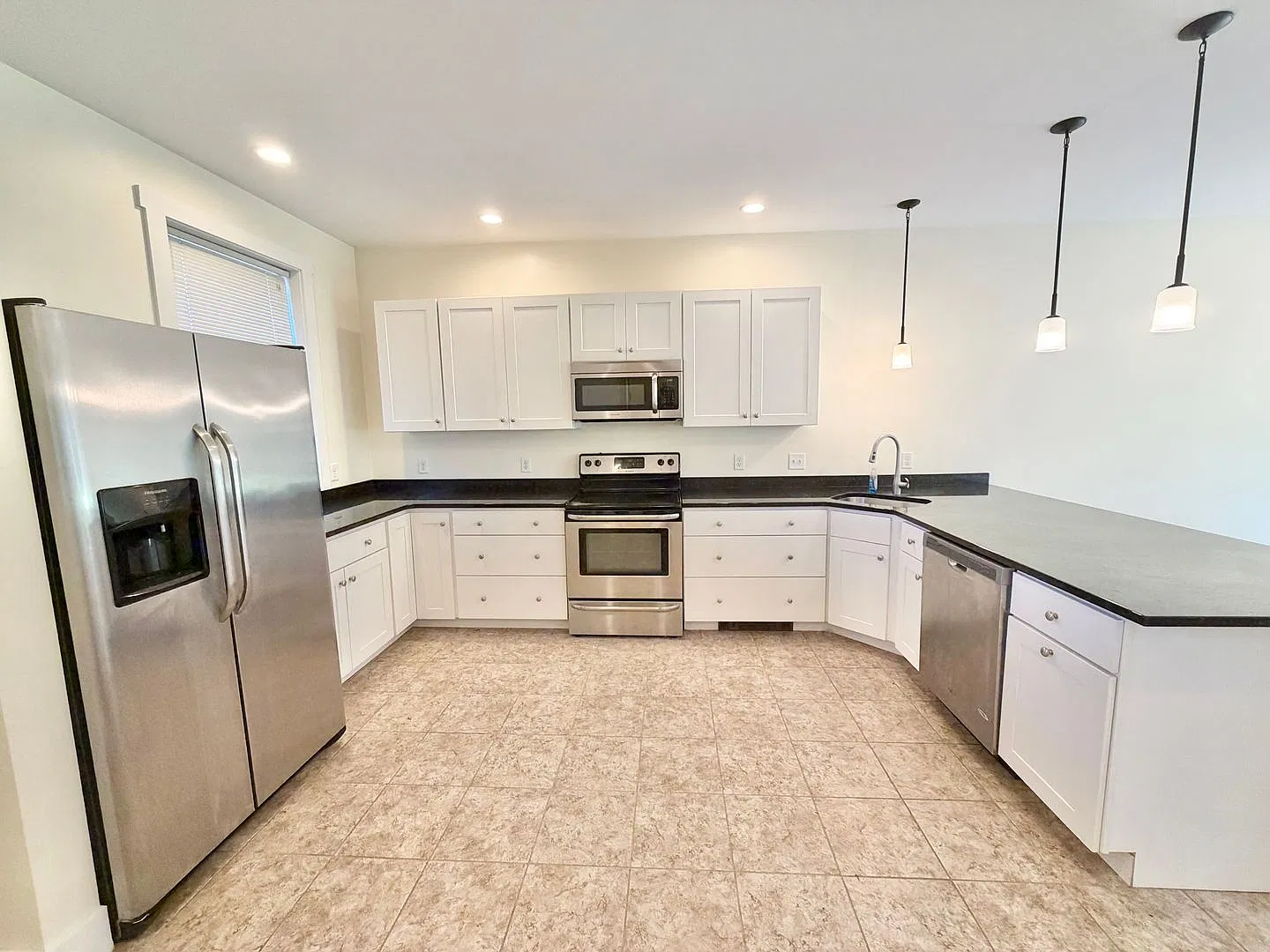 111 Grey Rock Rd — Photo 3