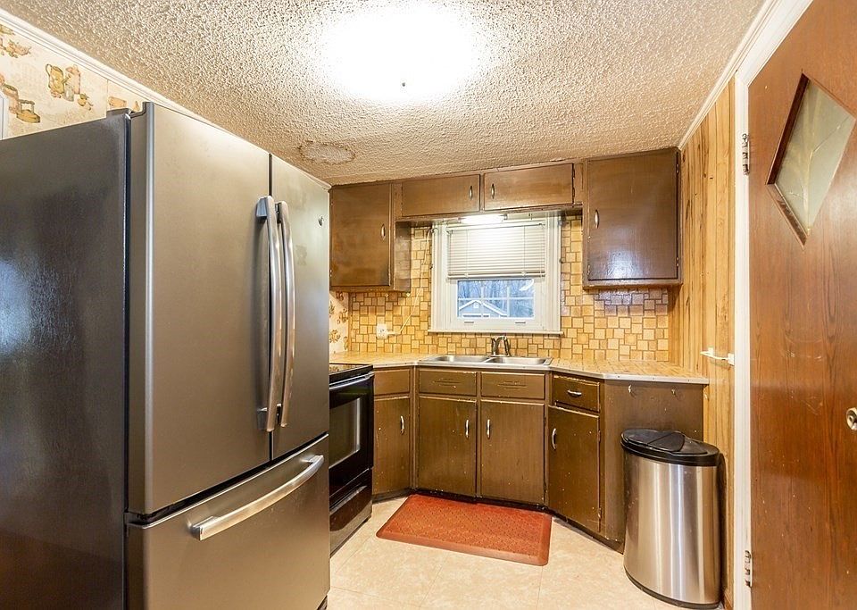 55 Vernon St, Bridgewater, MA 02324 Zillow