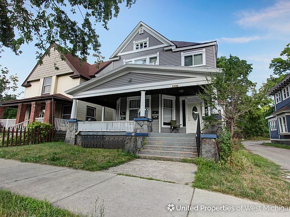 3rd image of 1136 Madison Ave SE