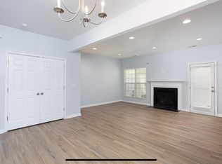 31 Sharpstone Ln, Durham, NC 27703