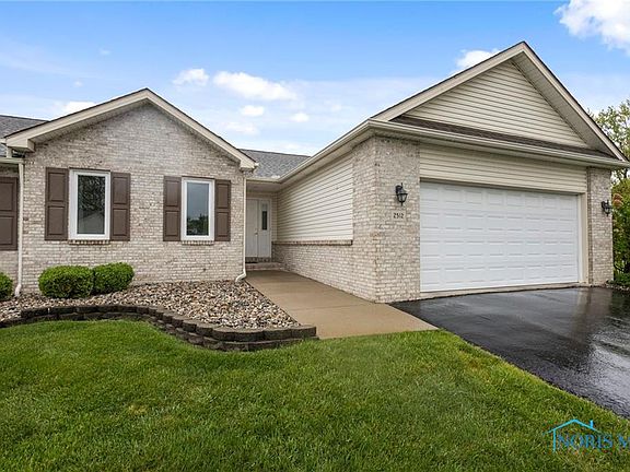 3rd image of 2512 Villa West Dr