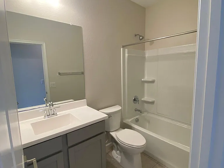17832 W Daley Ln — Photo 8