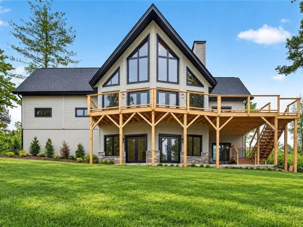 2199 Castle Peak Mountain, Connelly Springs, NC 28612